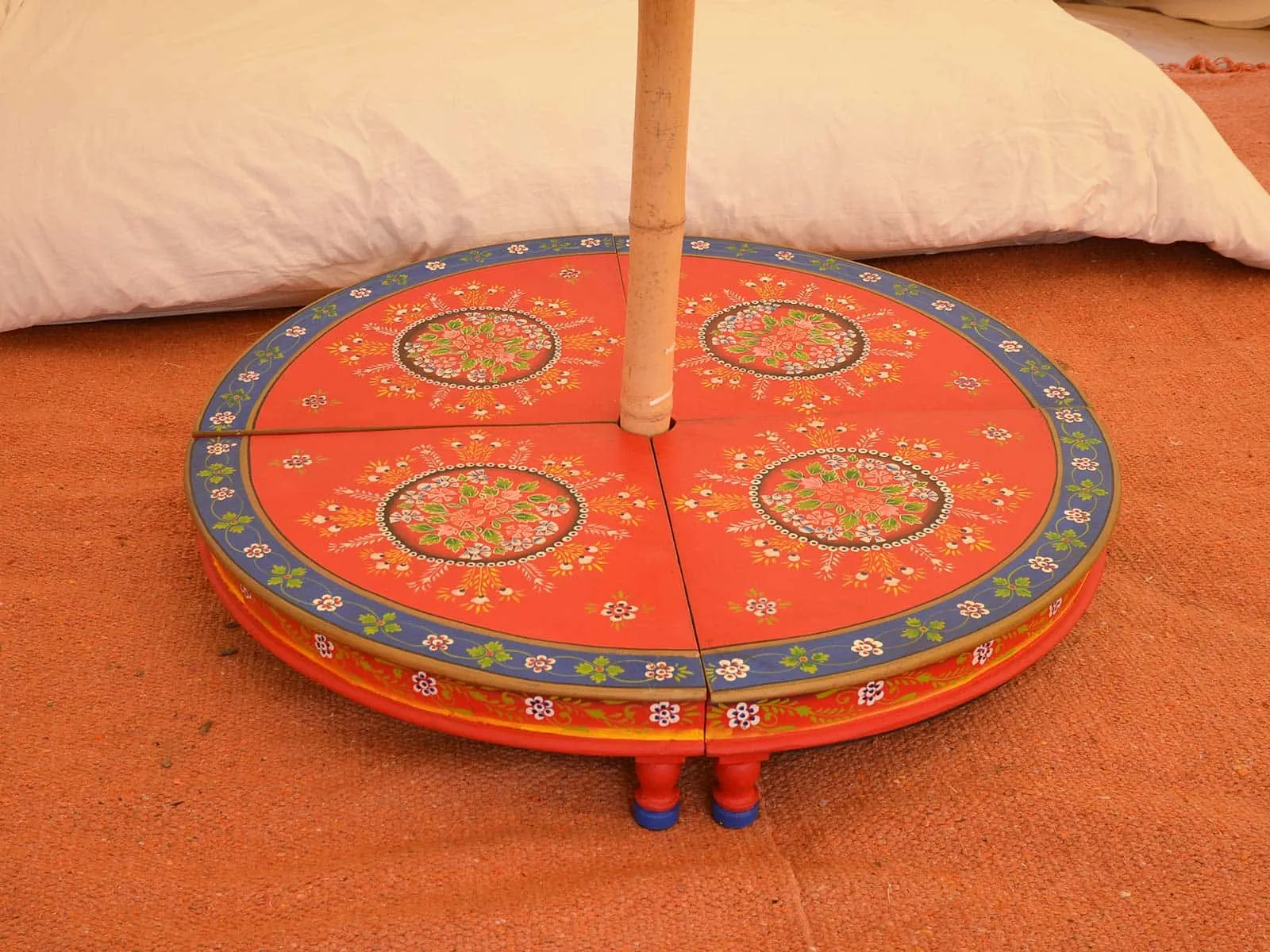 Camping with Soul 4 Piece Round Indian Table