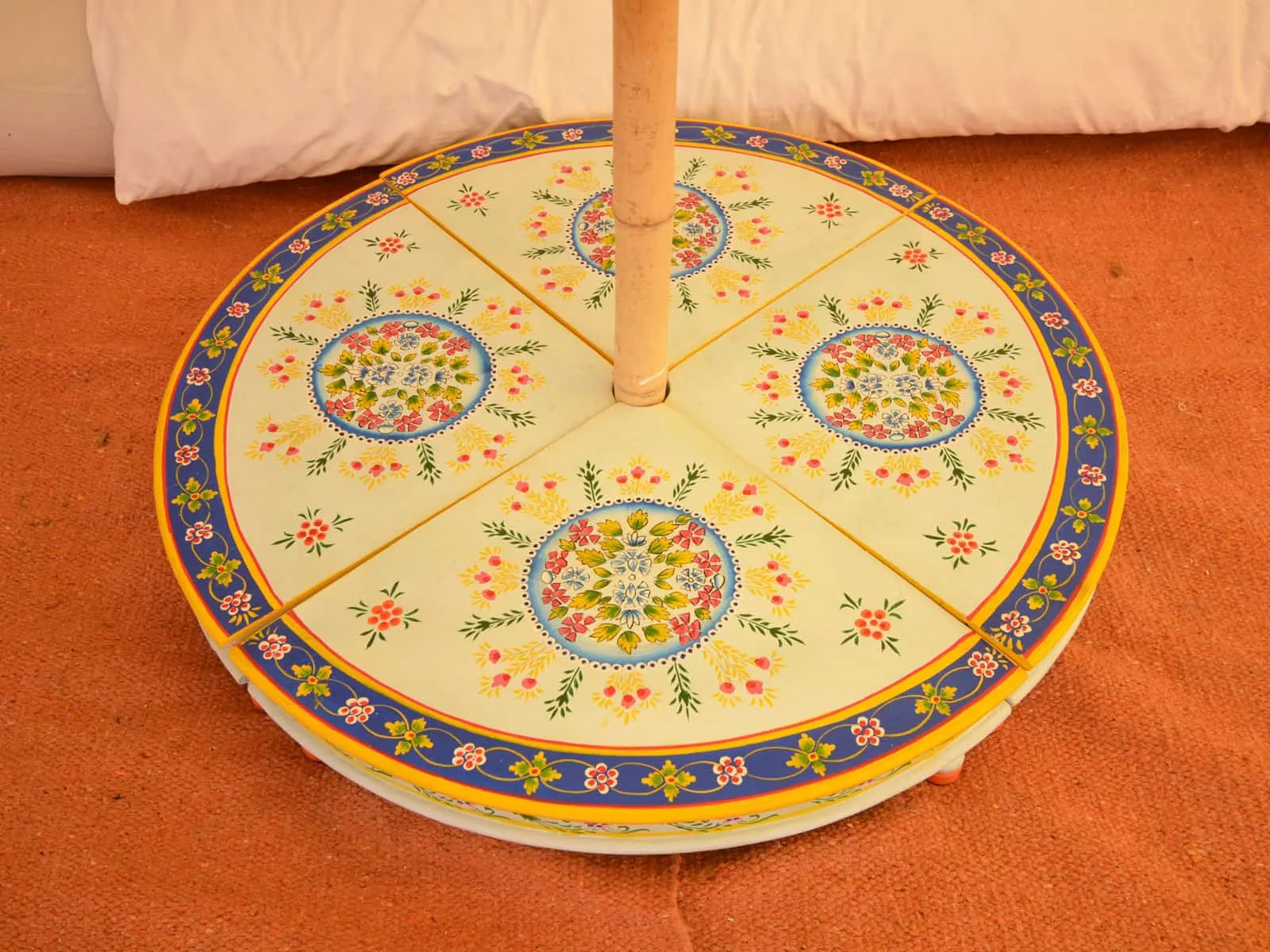 Camping with Soul 4 Piece Round Indian Table