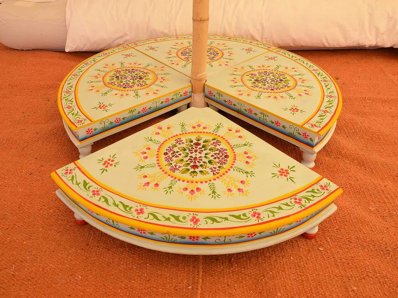 Camping with Soul 4 Piece Round Indian Table