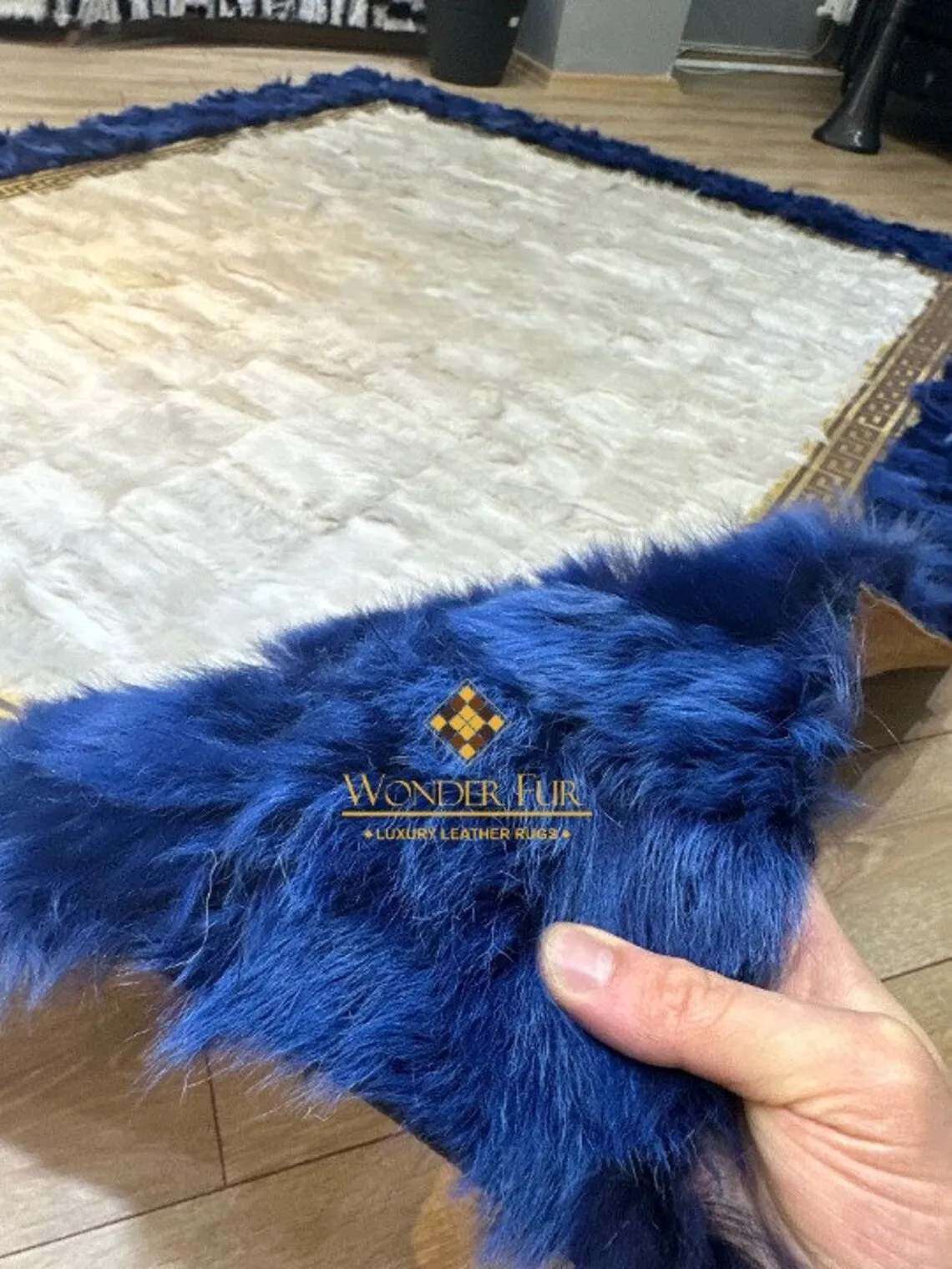 Handmade Customized Natural Sheepskin Blue White 8x10 Living Room Rug